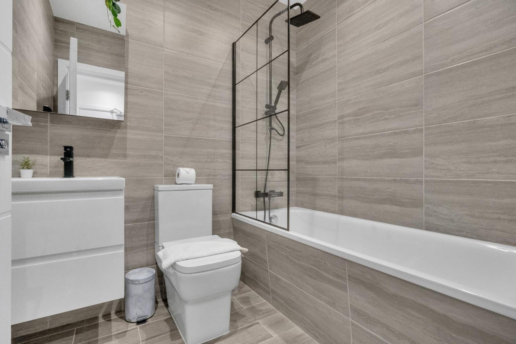 Homely North London Apartments Hendon The Hyde Exterior photo